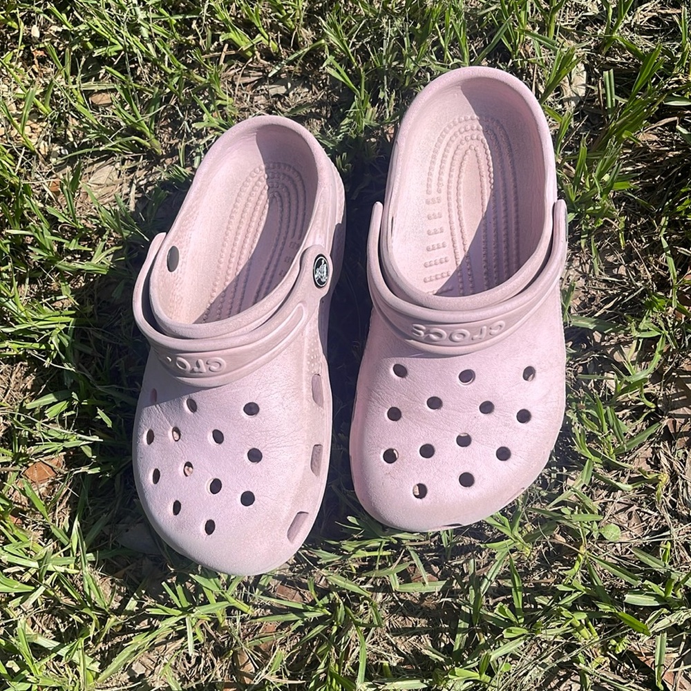 Girls pink crocs